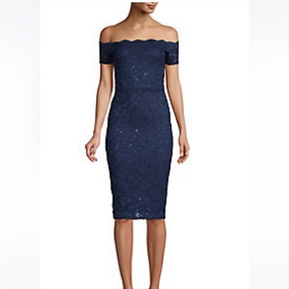 Quiz Dresses & Skirts - Quiz Scallop-Trimmed Navy Sheath Dress size 2